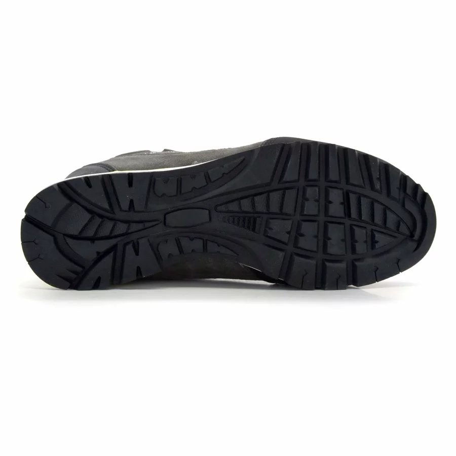 18-kozne-tenisice-trekking_619b9d2639993_900x900r